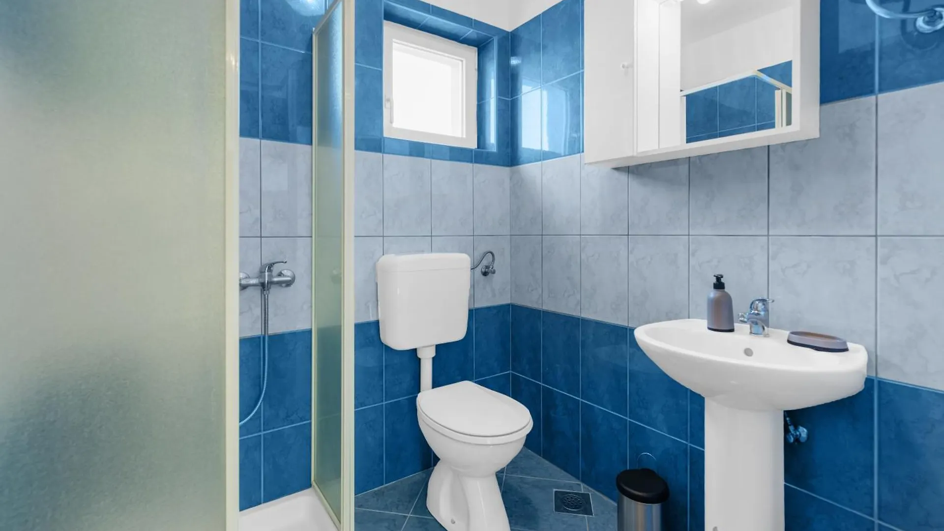 Apartmani Mare Fazana 0*,  Croatia